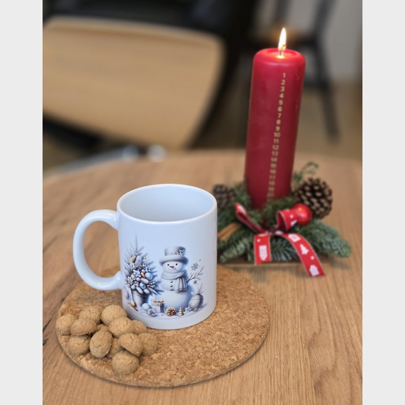 Hvid snemand med juletr